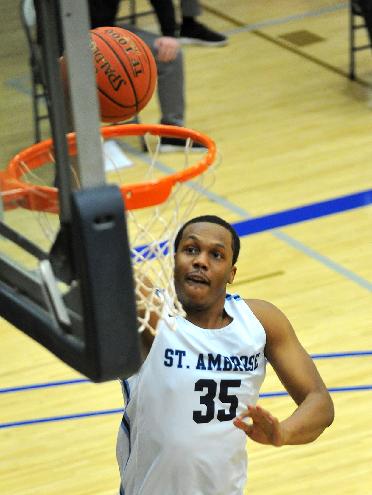 012721-qc-spt-ambrose hoops-106